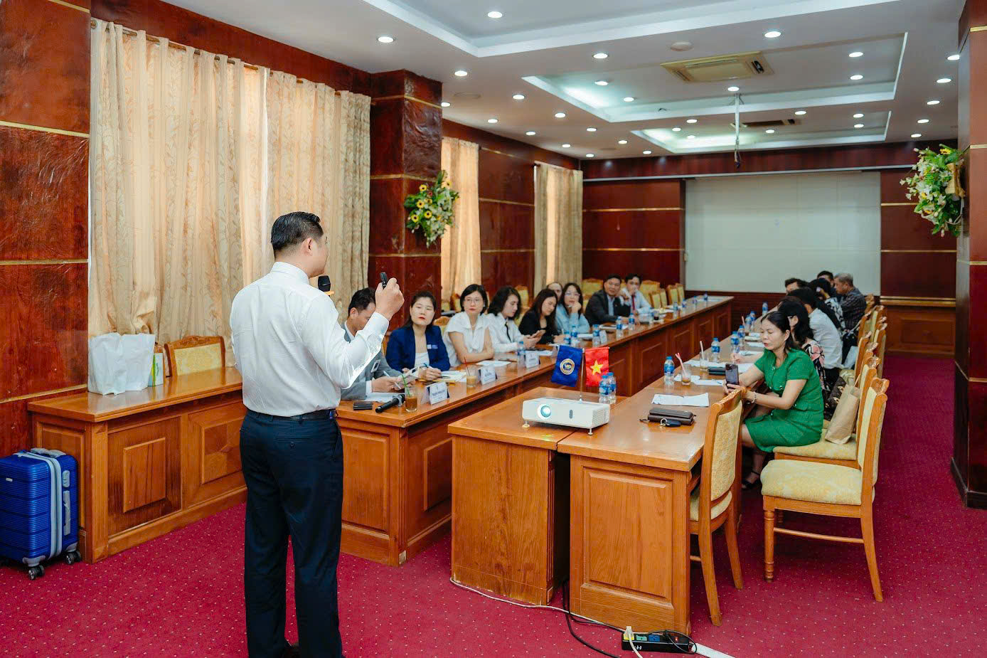 Hội thảo chuyên ngành 13