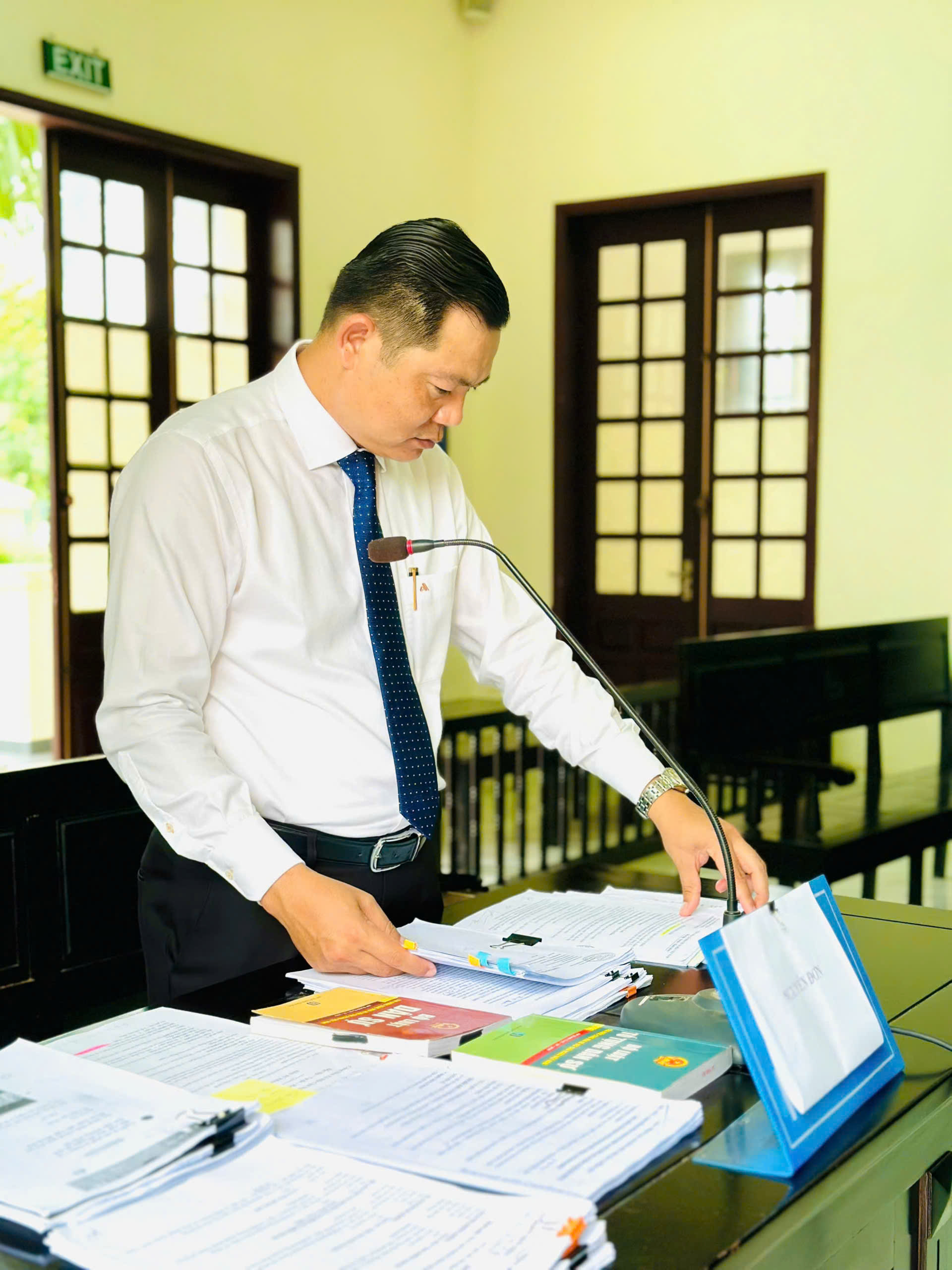 Tố tụng 11
